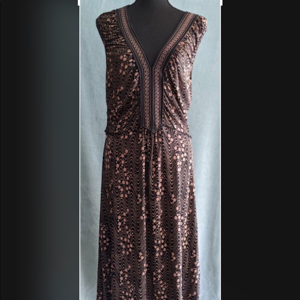 🎉HP🎉Maxstudio Assymetrical Sleeveless Dress